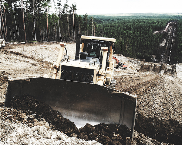 heavy-construction-equipment-on-a-colorado-jobsite