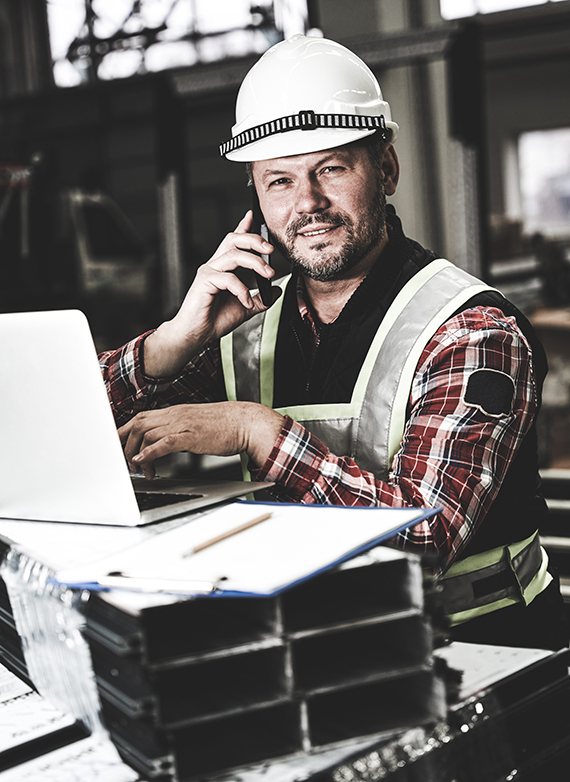 oklahoma-contractor-reviewing-a-job-cost-report